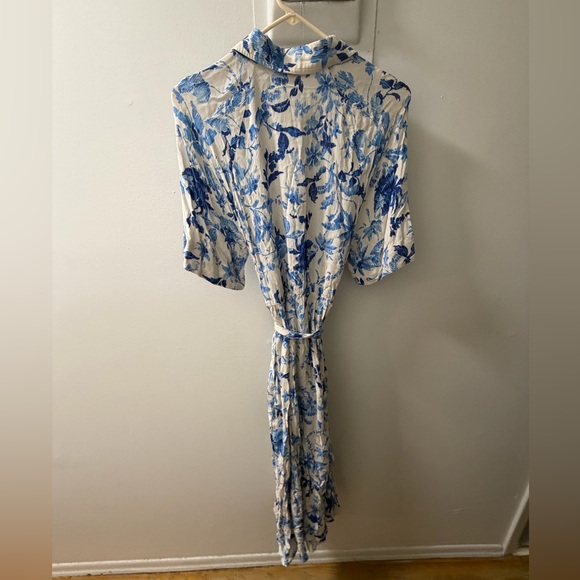 H&M Blue & White Floral Maxi Shirt Dress – Size Small - Picture 3 of 4